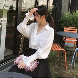 文艺气质白衬衫,穿出美女小清新
