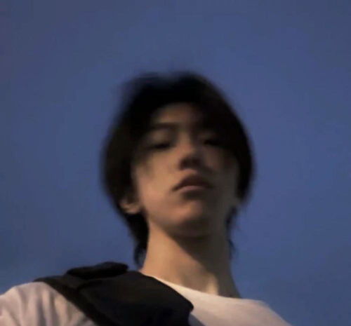 男生头像夕阳无限好,月色太温柔