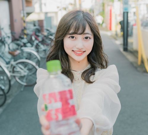 日本2020最美校花,看到她的笑脸和腿,简直能抓狂