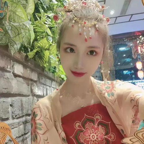 人物专栏95年师大毕业长腿高颜的音乐老师
