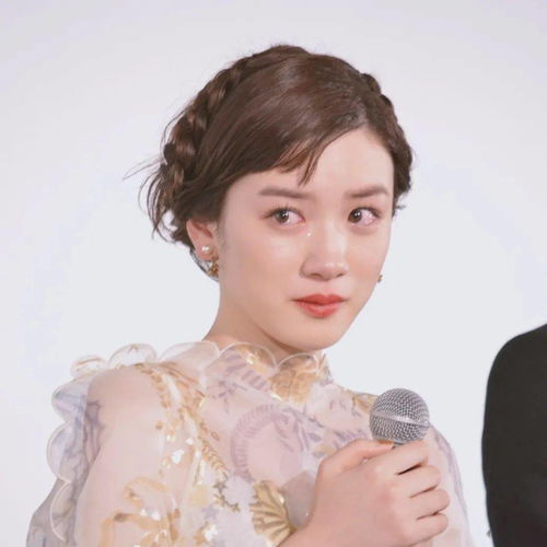 今年氛围美女火了普通女孩也能颜值翻倍的关键在哪里
