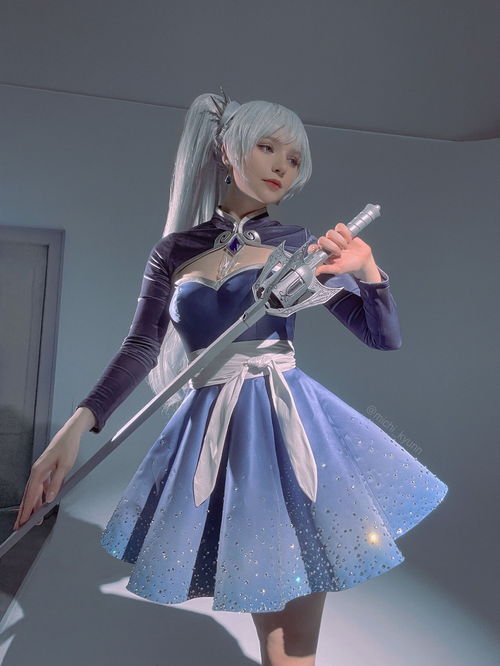 俄罗斯美女cos巫师3叶奈法绝美身材妩媚至极