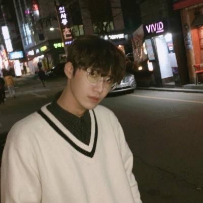 男头像真人32岁