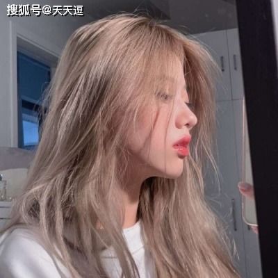 搞笑gif段子孩子肯定是饿了,赶紧喂吧