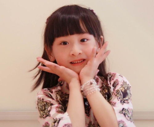 黄磊13岁女儿身高已近175cm,与孙莉合照高出小半头,长得太快了