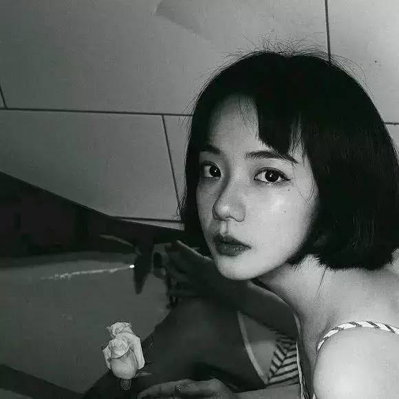 16句情话,夜色再美不如我和你有一腿