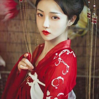 浪飞携绝色御灵师惊艳霸屏,撕碎荆棘,逆袭翻盘