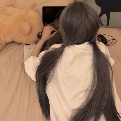 背影头像女生唯美漂亮简单气质女生背影