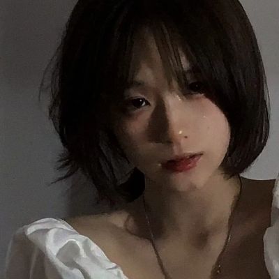 ins有点丧女生头像