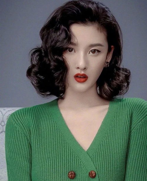 过时单品反成为时髦标签上世纪的复古港风,如今竟让女星都沦陷