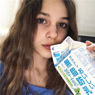 时光中你终于知道没什么是坚不可摧的