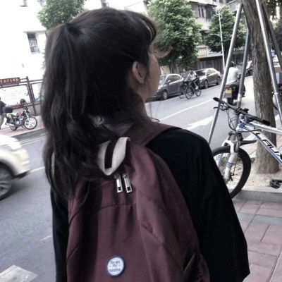 初中女生头像可爱粉色校园暴力