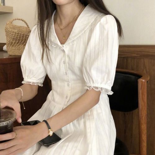 俏皮可爱的小女生穿搭守则浅色系设计超好看,尤其合适学生党