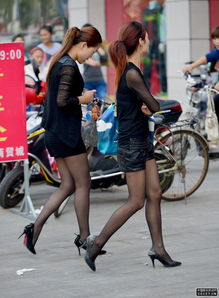 街拍的黑丝袜长腿气质美女们