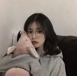 女生头像感情不是说说而已,我们早已过了耳听爱情的年纪