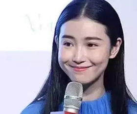 ps照片美成仙,真人土成渣,她大概是第一个见光死的网红