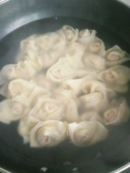做饺子馄饨时,加上3种料不仅饺子吃着香,而且汤特鲜