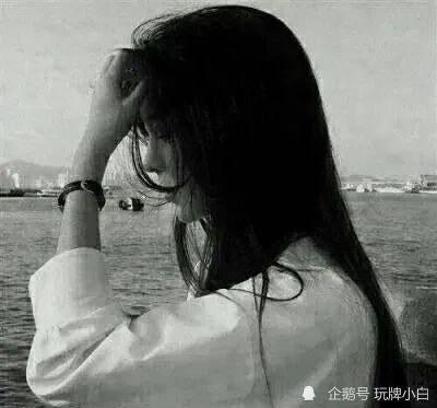 喜欢一个有男朋友的同事,当她分手了主动约我,我选择了说谎