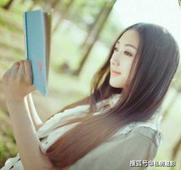 私房照,超清纯小美女,浅绿色上衣搭配无痕短裤真赞