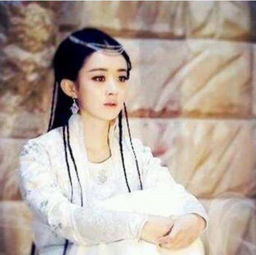 五位高颜值女星刘亦菲郑爽娜扎赵丽颖朱茵,一袭白衣谁仙气十足