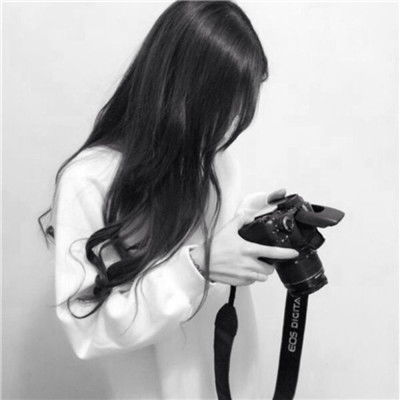 女生侧面黑白伤感长发头像2018最新我只是想要一颗不背叛的心