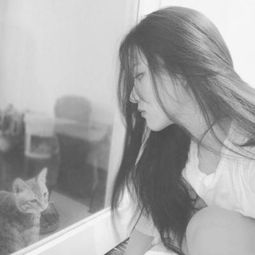 黑白女生头像高清沉寂的心