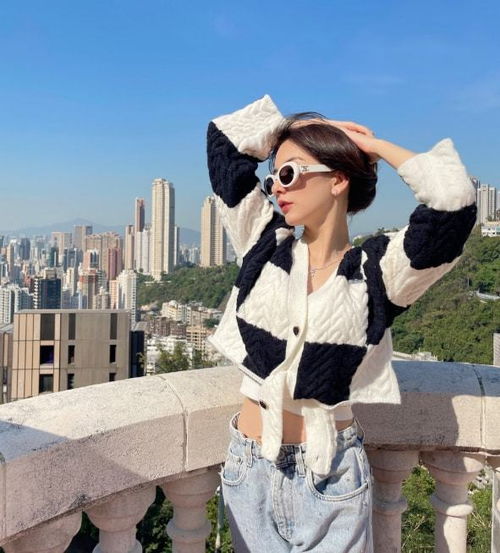 方媛郭富城结婚5周年,女方晒婚纱照庆祝,手上婚戒价值千万