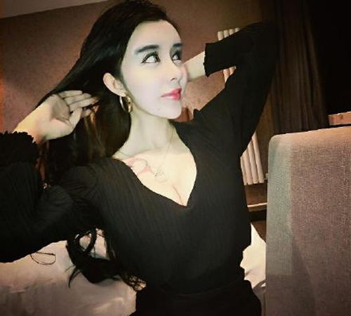 河南15岁少女整容变蛇精