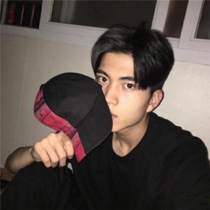 qq个性男生头像高清,清醒的男人真的很个性