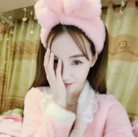 贴吧里最可爱的女生头像能不能让我唱完这首歌