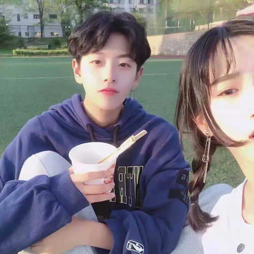 情侣头像什么样的女孩子一看就追不到