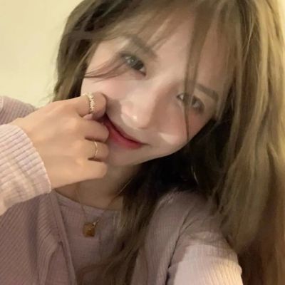 女生头像干净真人鲜花