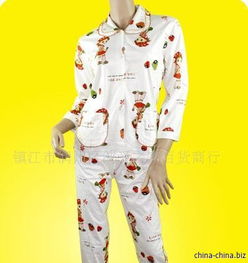 批发供应草莓女生女式睡衣套装内衣睡衣面料