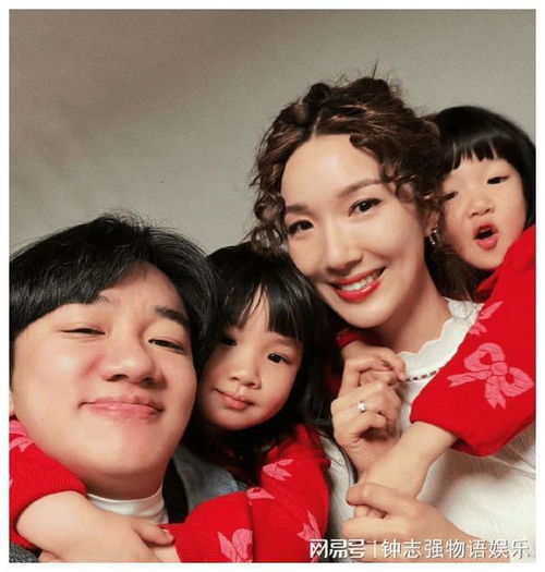 王祖蓝一家四口被偶遇,两个女儿被赞乖巧有礼貌,王祖蓝表达感谢