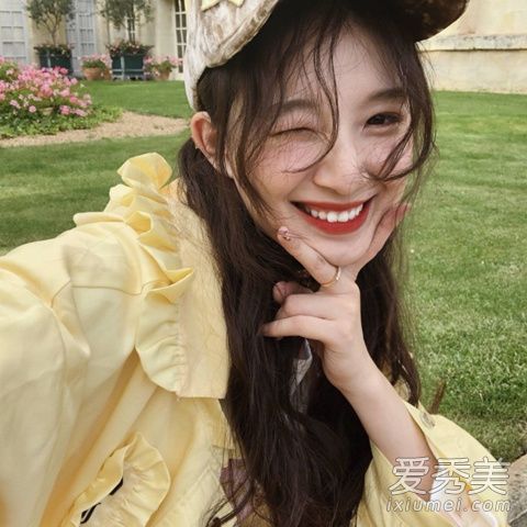 什么样的发型适合长脸女孩长脸的人中间开叉合适吗