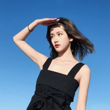 平胸浪女