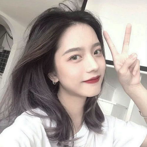 女生经常找你聊天,有这3种表现,八成是看上你了