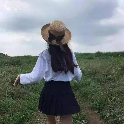 96年教师女孩,愿遇见踏实的你