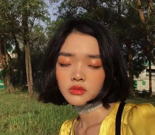 微丧厌世头像,我曾把完整的镜子打碎,夜晚的枕头都是眼泪