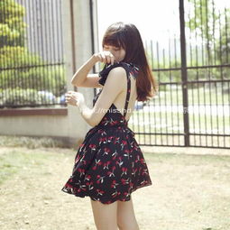 大屁股女生这样穿裙