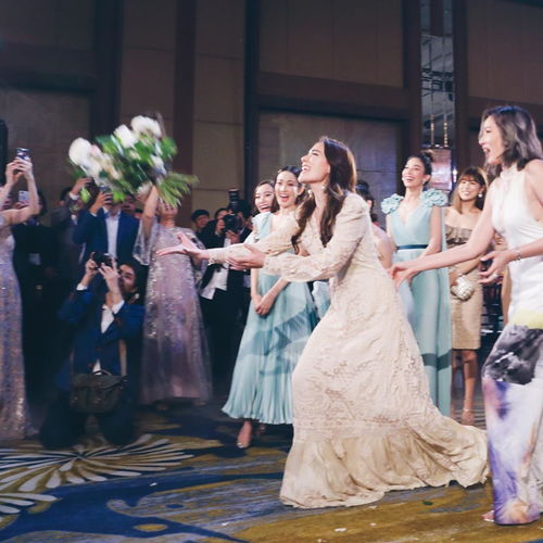 泰星mark回应女友接捧花,接多次也没关系,两人之间kim才是女王