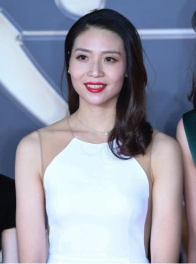 体坛最美女光棍,身姿妩媚姿势销魂,气质秒杀范冰冰,妥妥小妖精