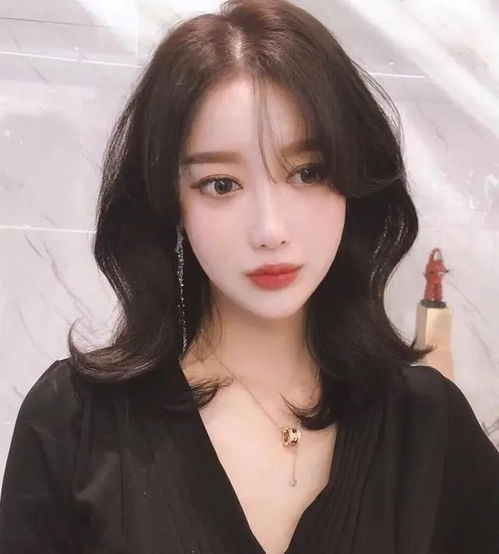40岁后的女人,该剪什么样的头发最合适
