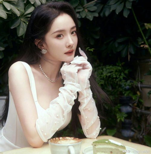 杨幂终于公开宣布离开嘉行,迪丽热巴什么时候走