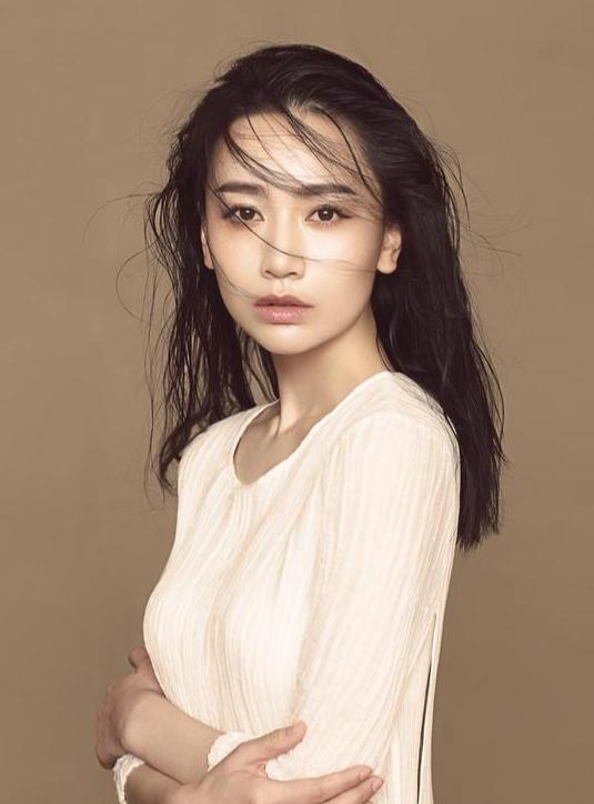 惜败何洁无缘全国赛,丧女又离婚,超女冯家妹到底有多不走运