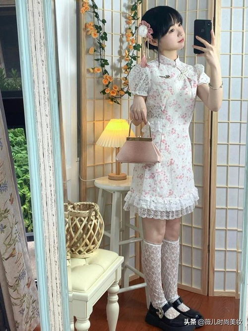 甜美风改良旗袍造就呆萌少女