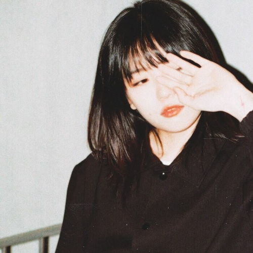 复古女头没有什么理想只想未来的每一天你都在