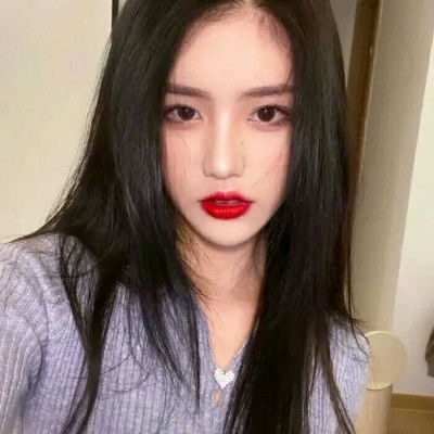 网易云热评趁女票睡觉,看到她qq特别关心是班主任,后来才发现