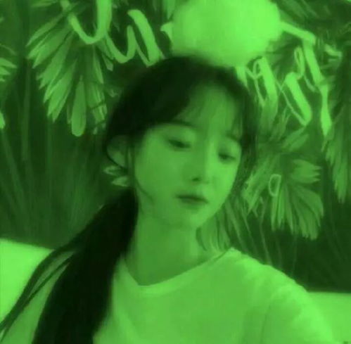 女生头像绿色系女头