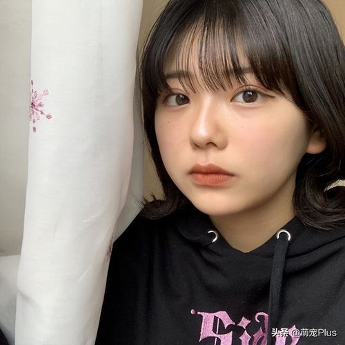20岁短发邻家学妹日本网红转型写真女星的大熊杏优